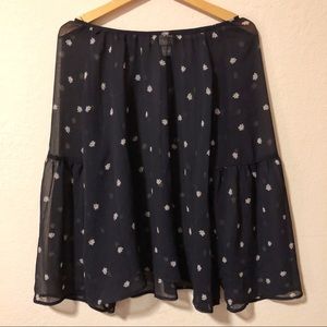 🌟Navy Floral Top 🌟